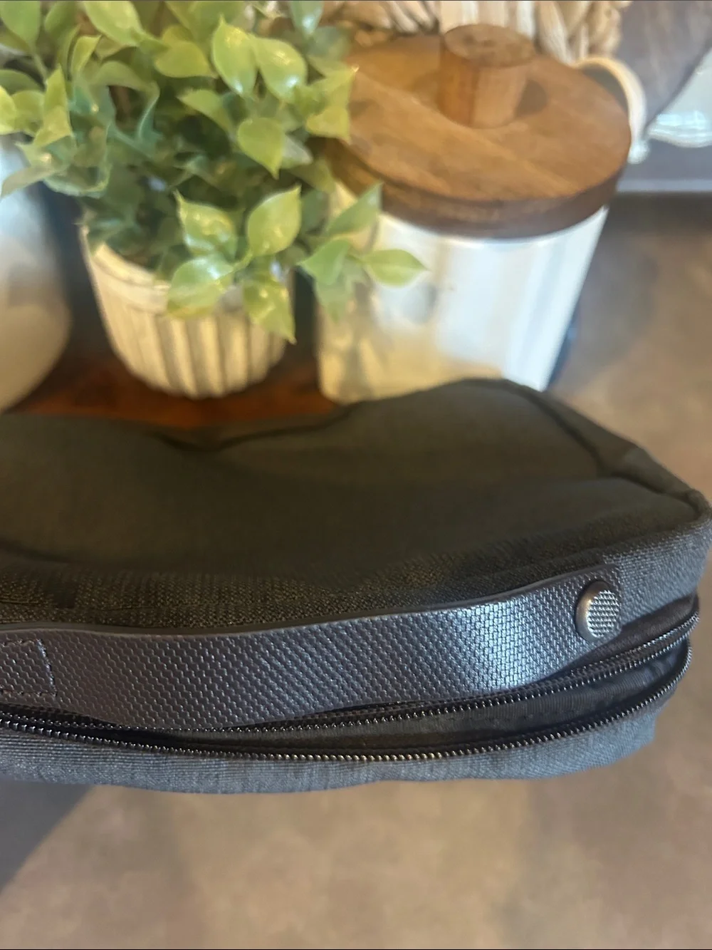 Tumi authentic alpha